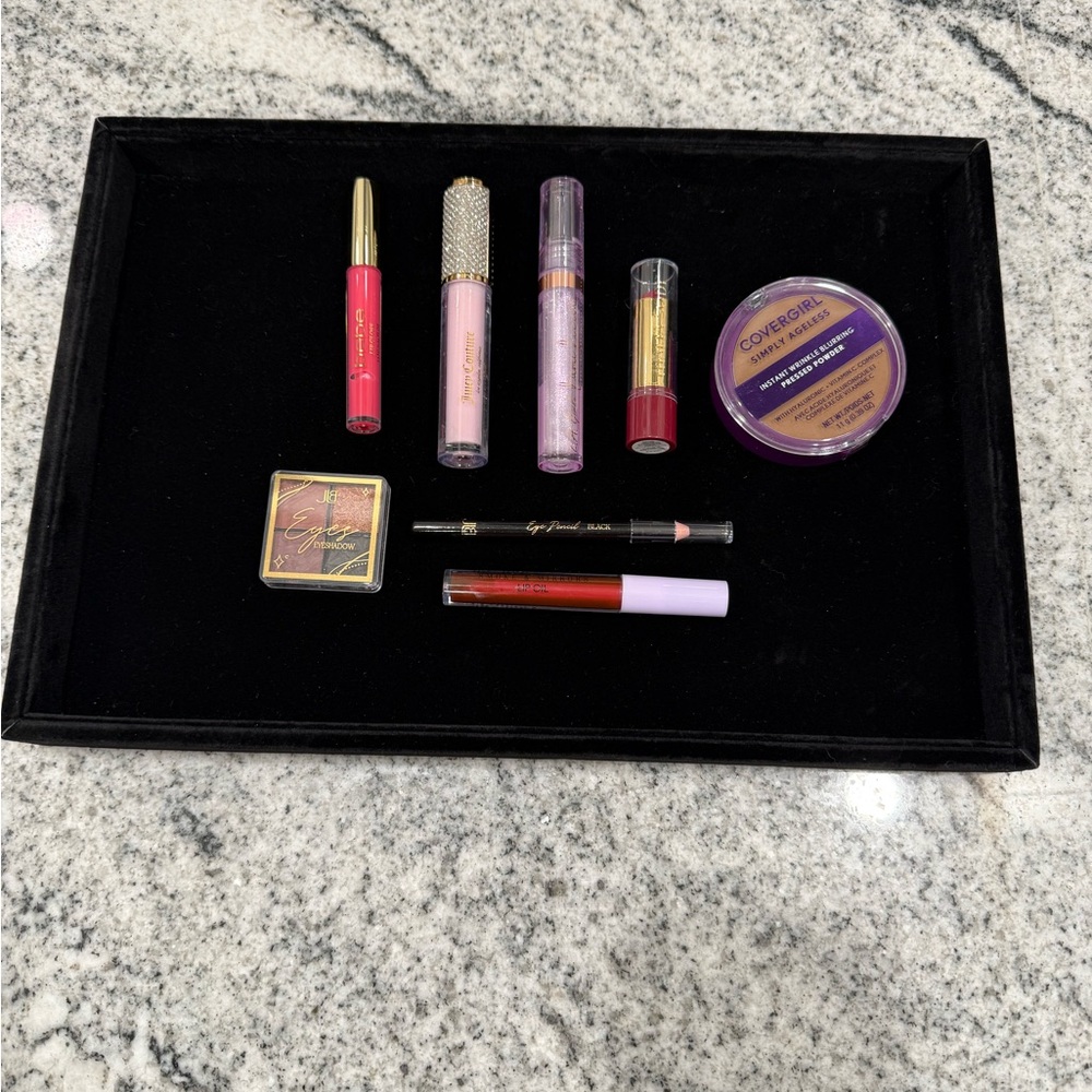 Makeup Bundle - 8 Pieces